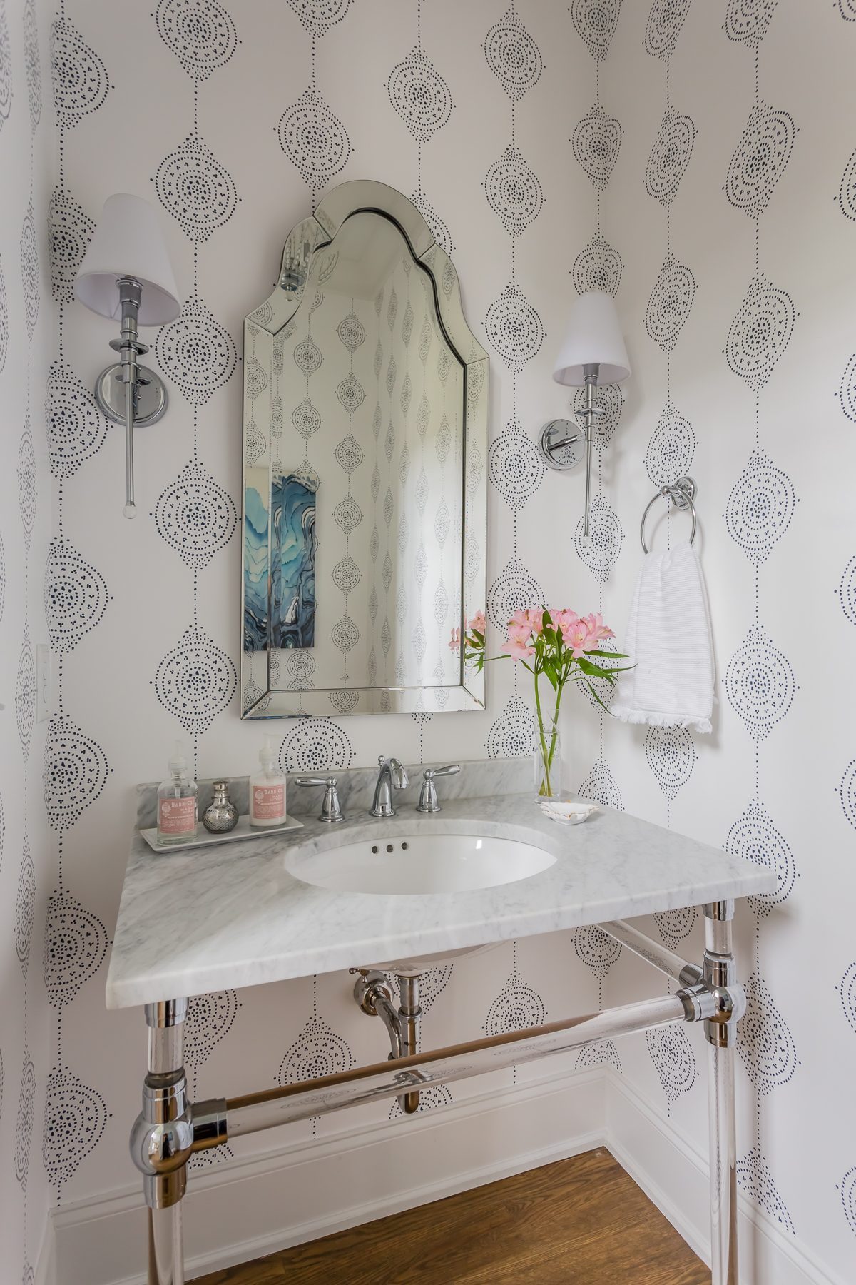 Sophisticated Chic, interior detail