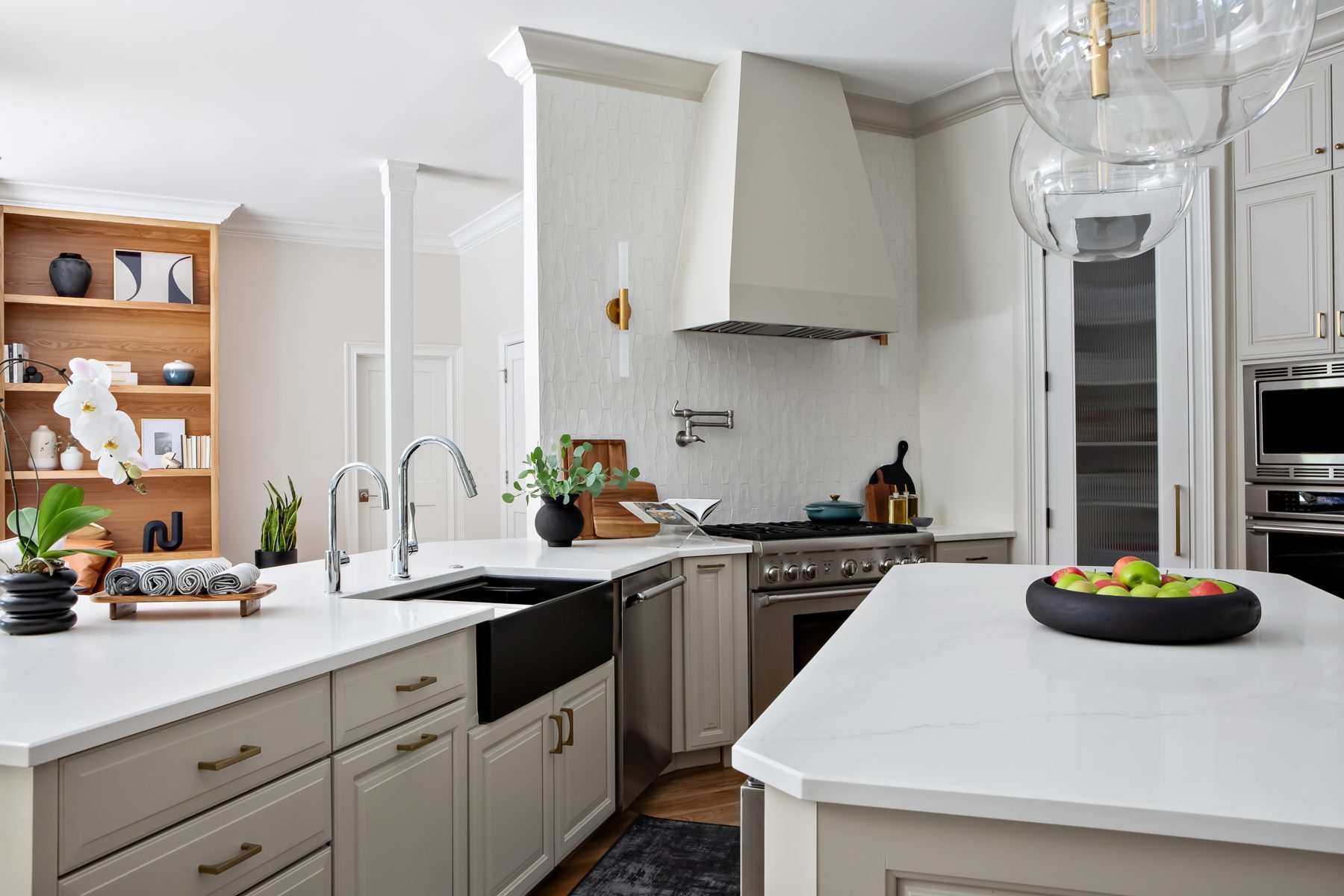 Bold & Earthy, interior detail