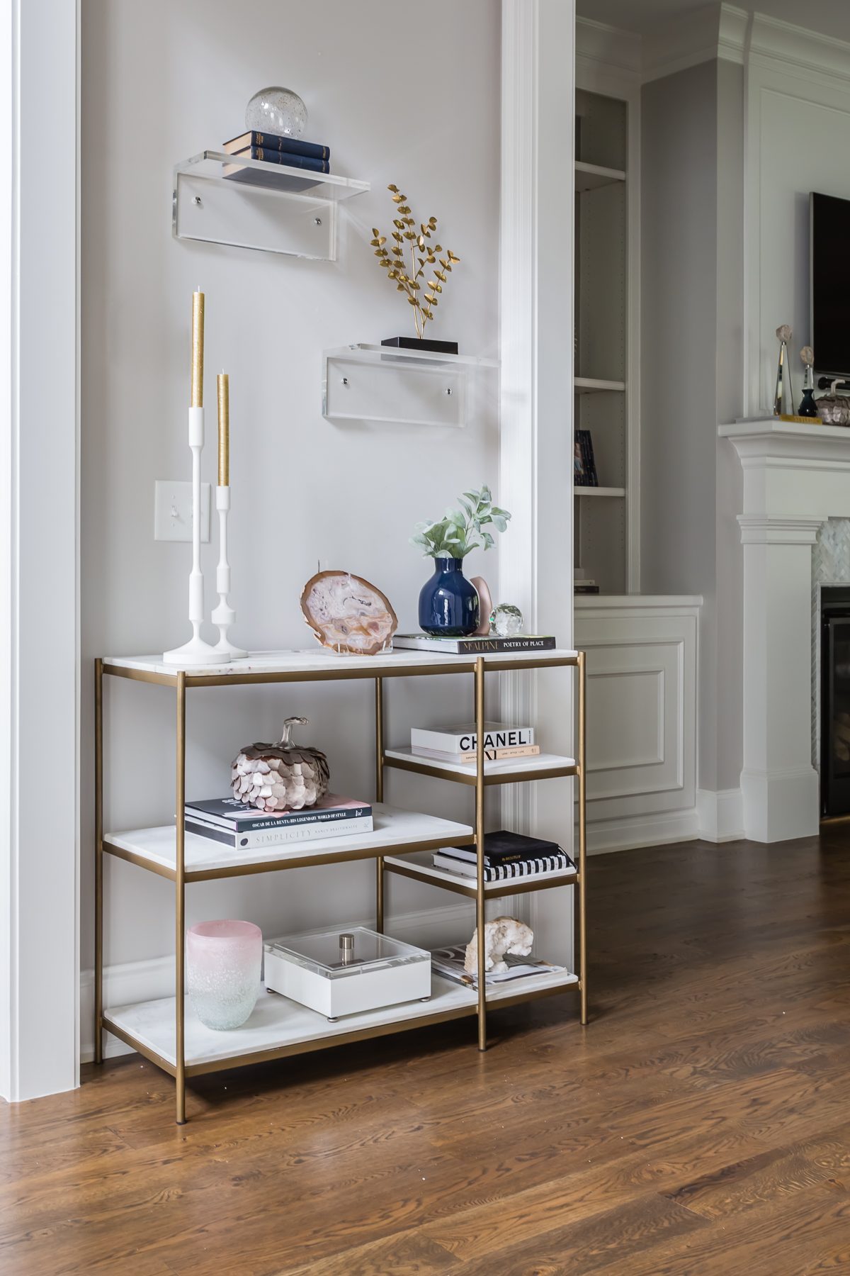 Sophisticated Chic, interior detail